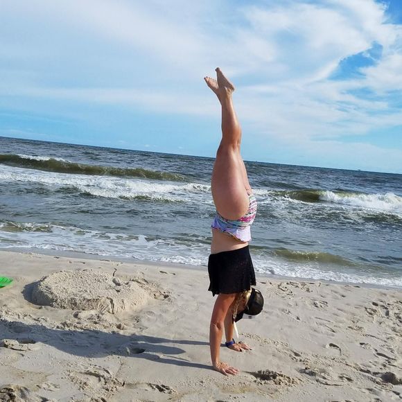 Meet your Posher, Danielle - Picture 1 of 1